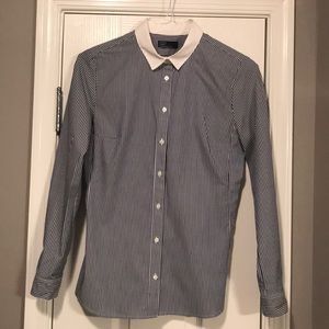 GAP Button Down Shirt